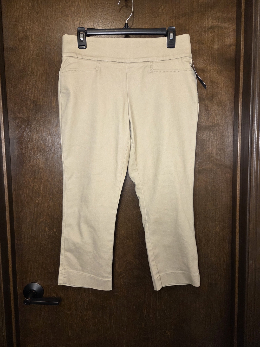 St. John's Bay Beige Capri Pants NWT - Picture 2 of 12
